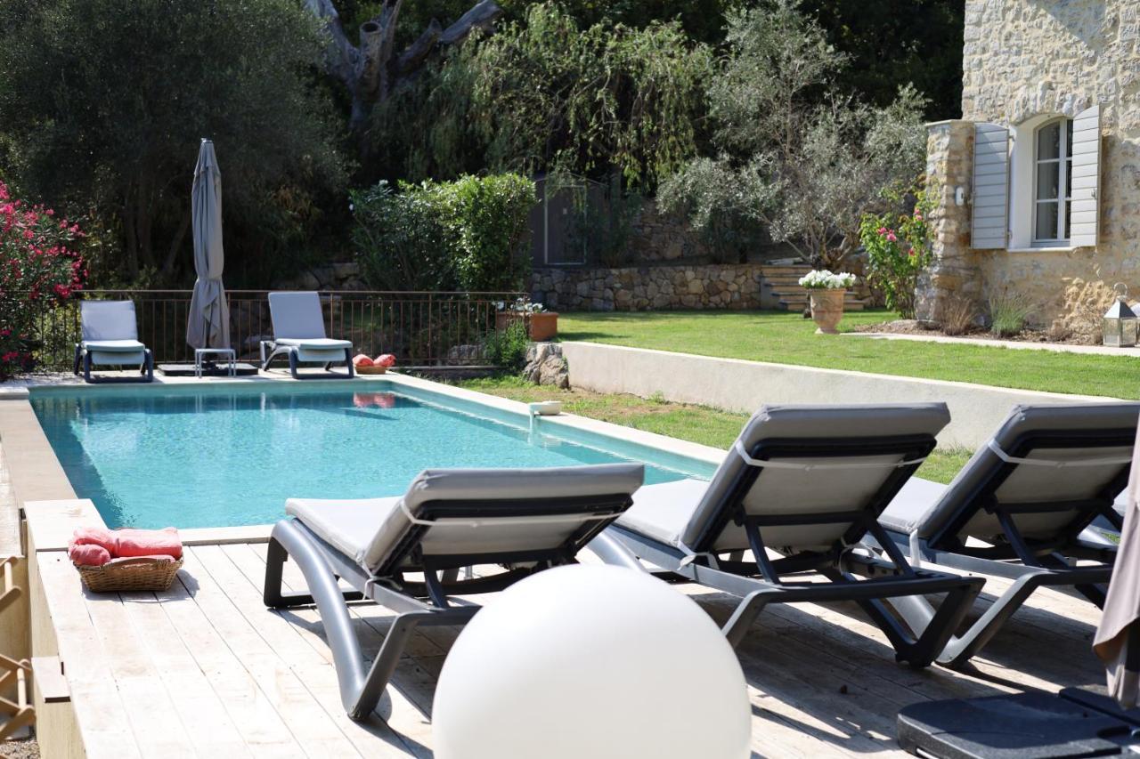 L'Elegante Bastide En Pierre Avec Vue Sur Le Vieux Village De Mougins Dış mekan fotoğraf