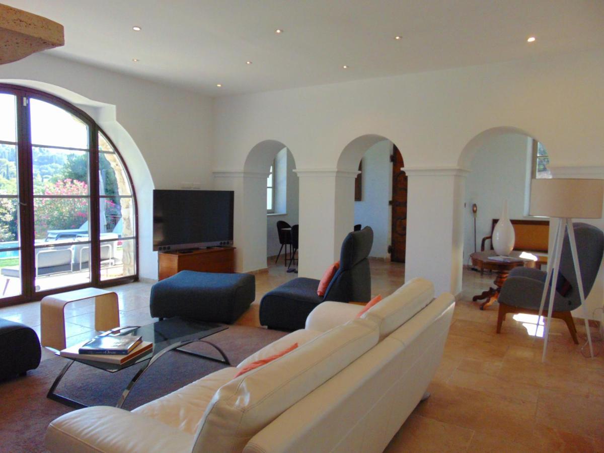 L'Elegante Bastide En Pierre Avec Vue Sur Le Vieux Village De Mougins Dış mekan fotoğraf