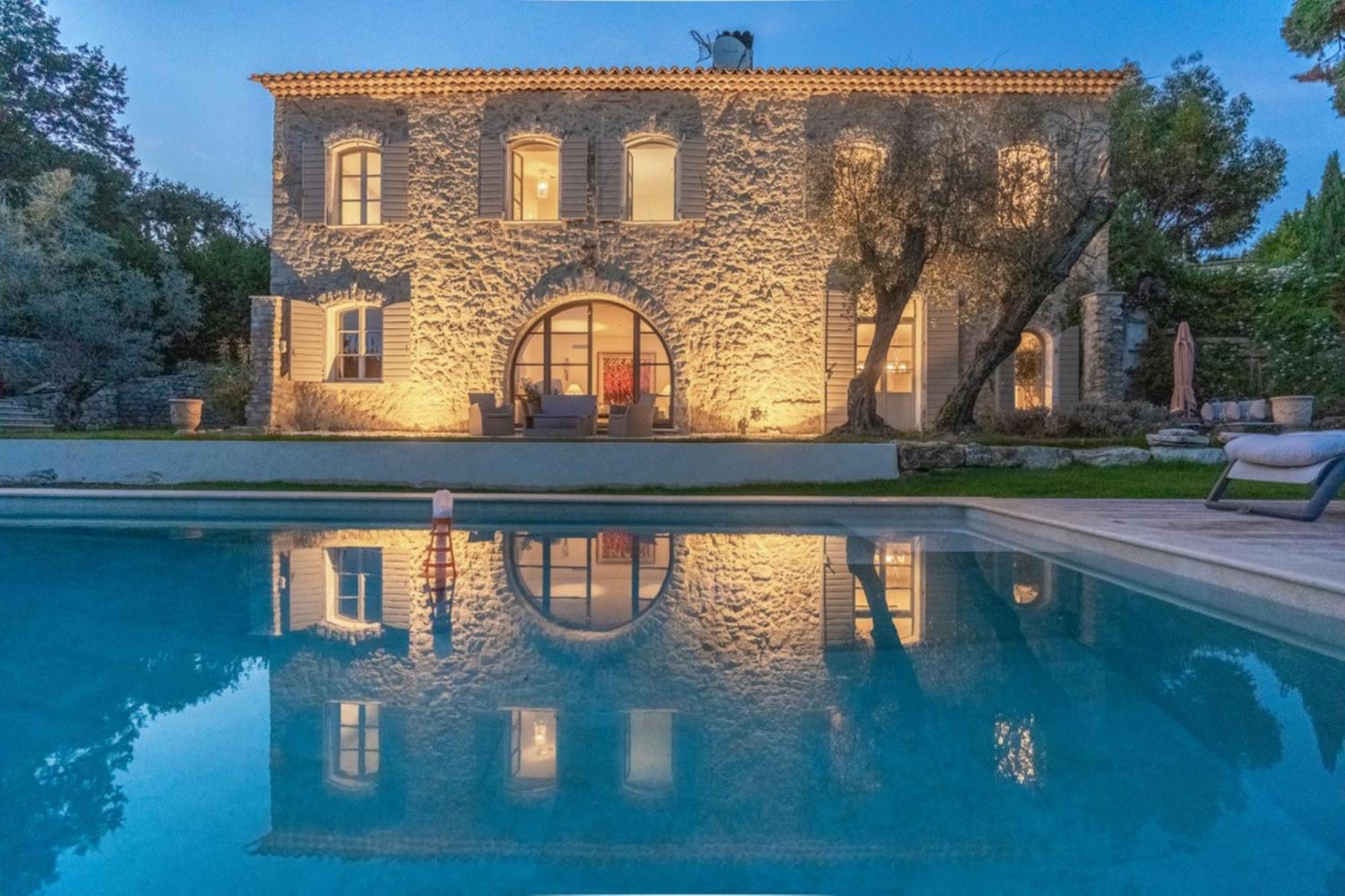 L'Elegante Bastide En Pierre Avec Vue Sur Le Vieux Village De Mougins Dış mekan fotoğraf